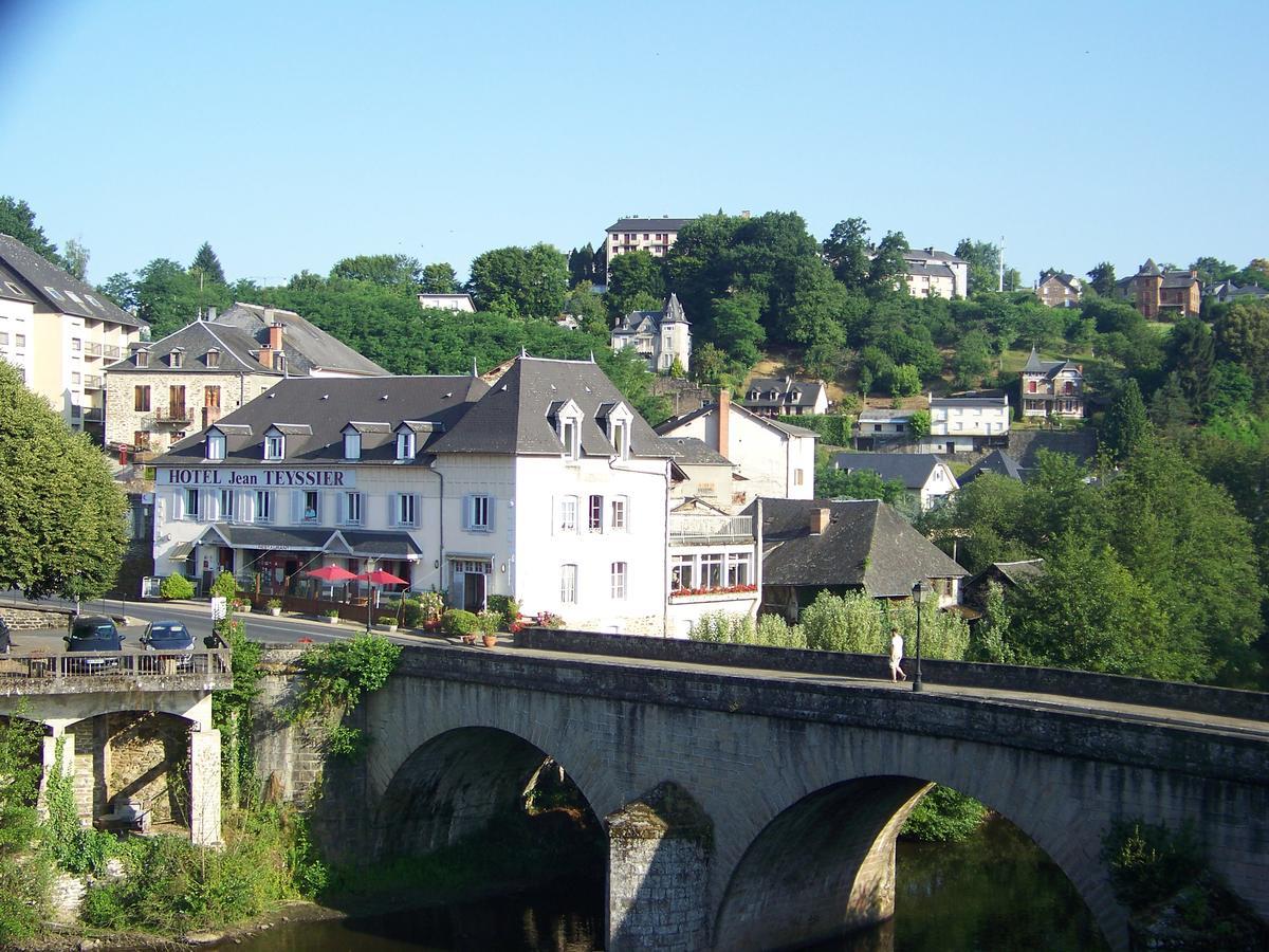 Logis Hôtel Teyssier Uzerche Exterior foto